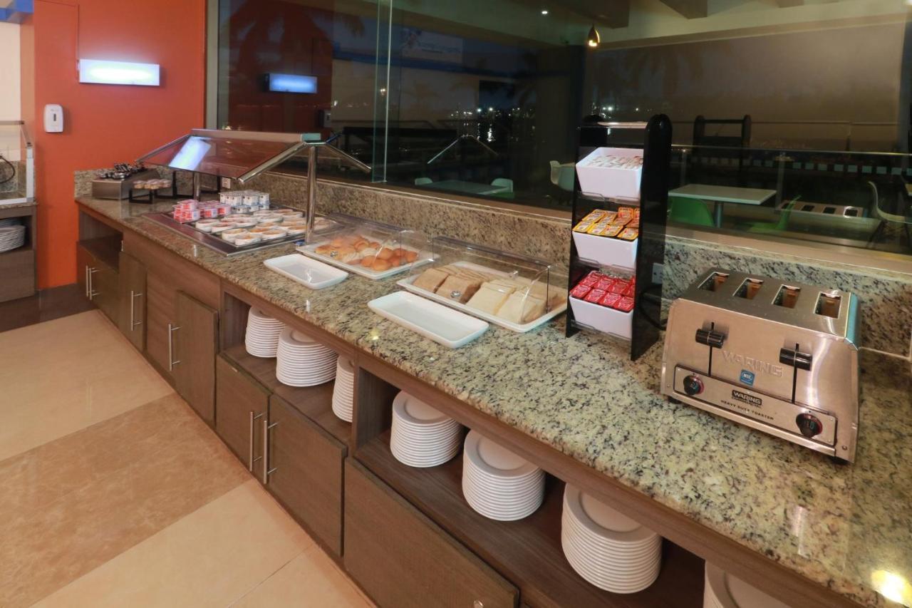 Holiday Inn Express - Tuxpan By Ihg Εξωτερικό φωτογραφία